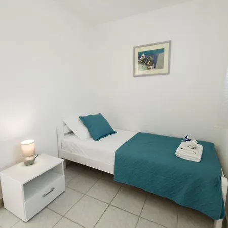 Σπίτι διακοπών House Jaka 2 *