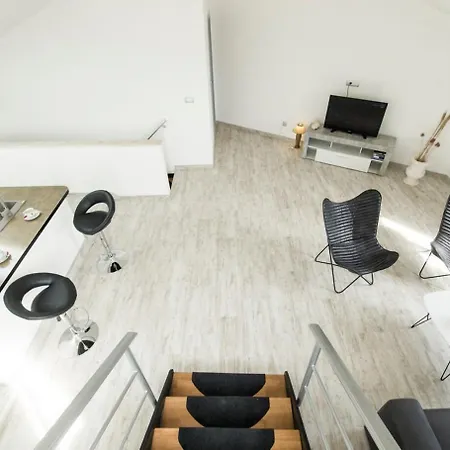 House Jaka 2