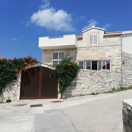 Σπίτι διακοπών House Jaka 2